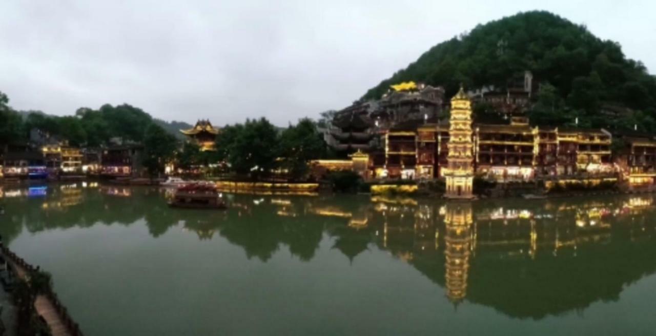 沱江缘民宿 Phượng Hoàng cổ trấn Ngoại thất bức ảnh