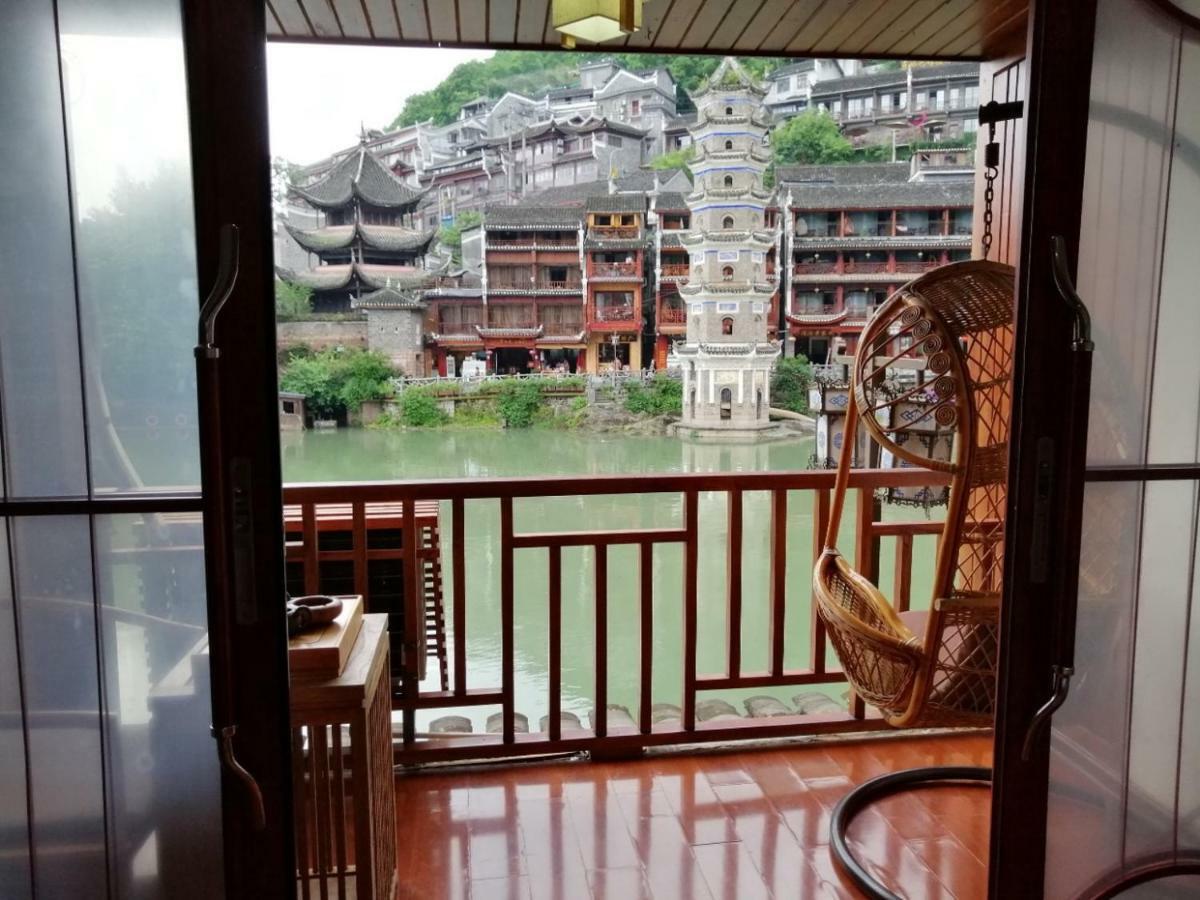 沱江缘民宿 Phượng Hoàng cổ trấn Ngoại thất bức ảnh
